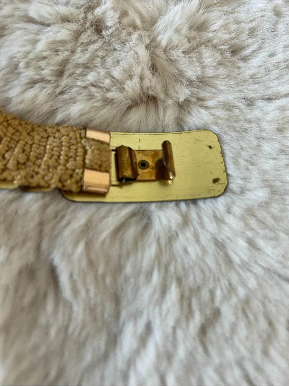 N/A shimmering gold